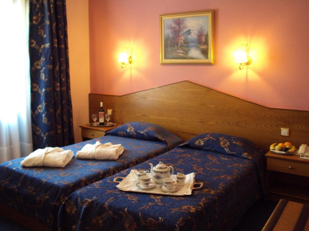 קומוטיני Astoria Hotel Traditional חדר תמונה